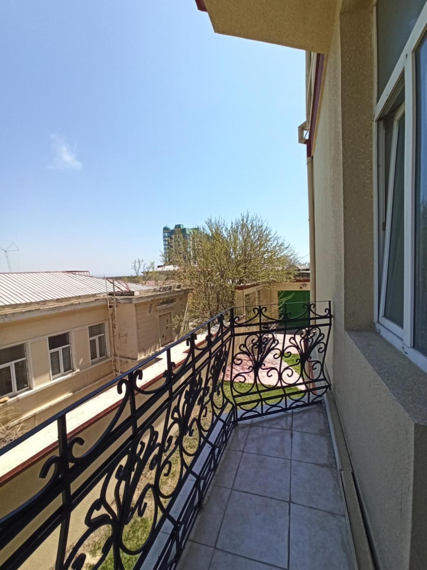 Red Roof Seaview Hotel Baku Exterior photo